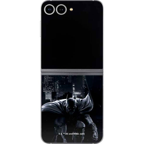 DC Comics Arkham Origins Batman In action pose Galaxy Z Flip6 Skin